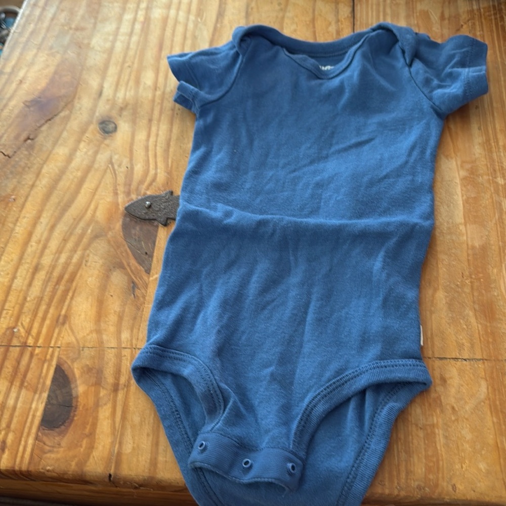 Short sleeve 6 months onesie. Navy blue
